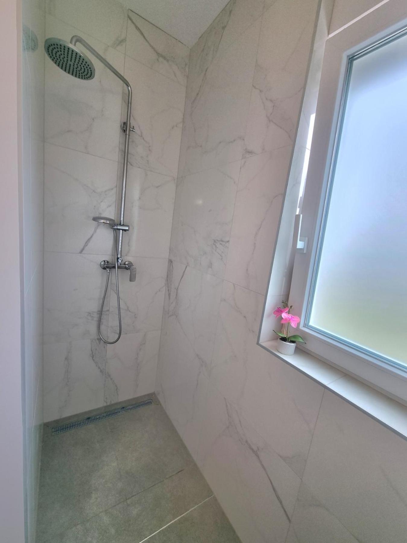 Crystal Apartment Umag Bagian luar foto