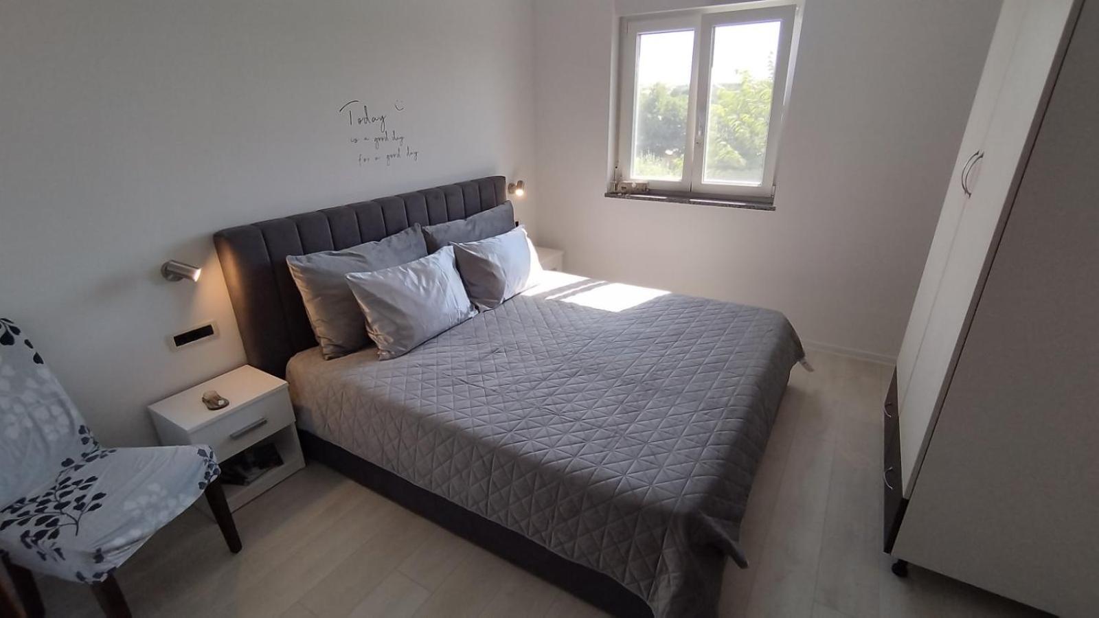 Crystal Apartment Umag Bagian luar foto